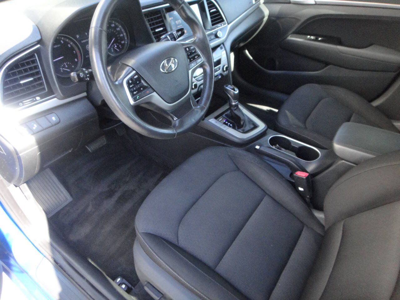 Used 2017 Hyundai Elantra Value Edition FWD image 7