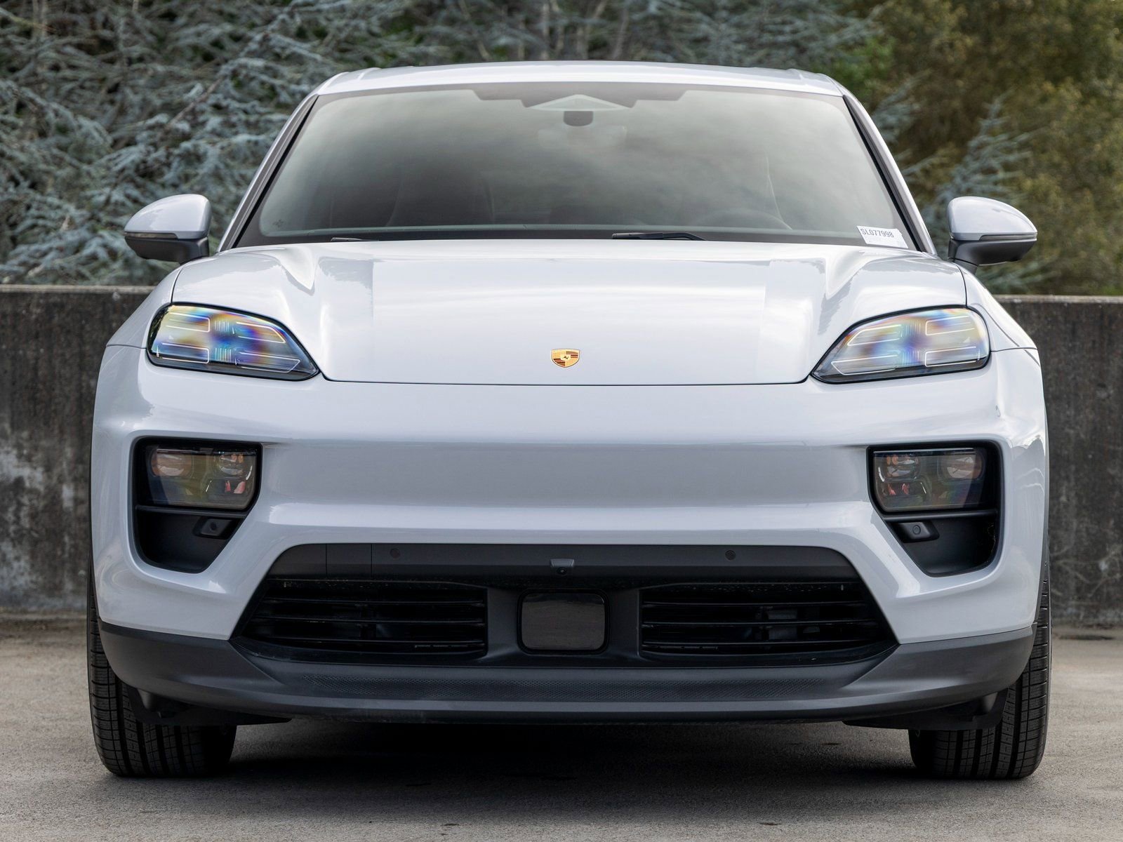 New 2025 Porsche Macan Electric RWD image 8