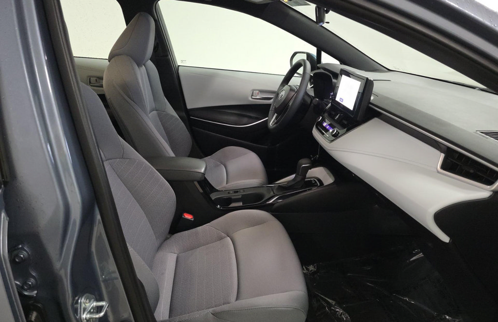 Used 2025 Toyota Corolla SE FWD image 8