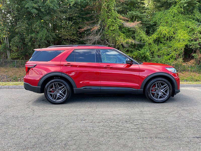 Certified 2025 Ford Explorer ST w/ Sun And Sound Package image 5