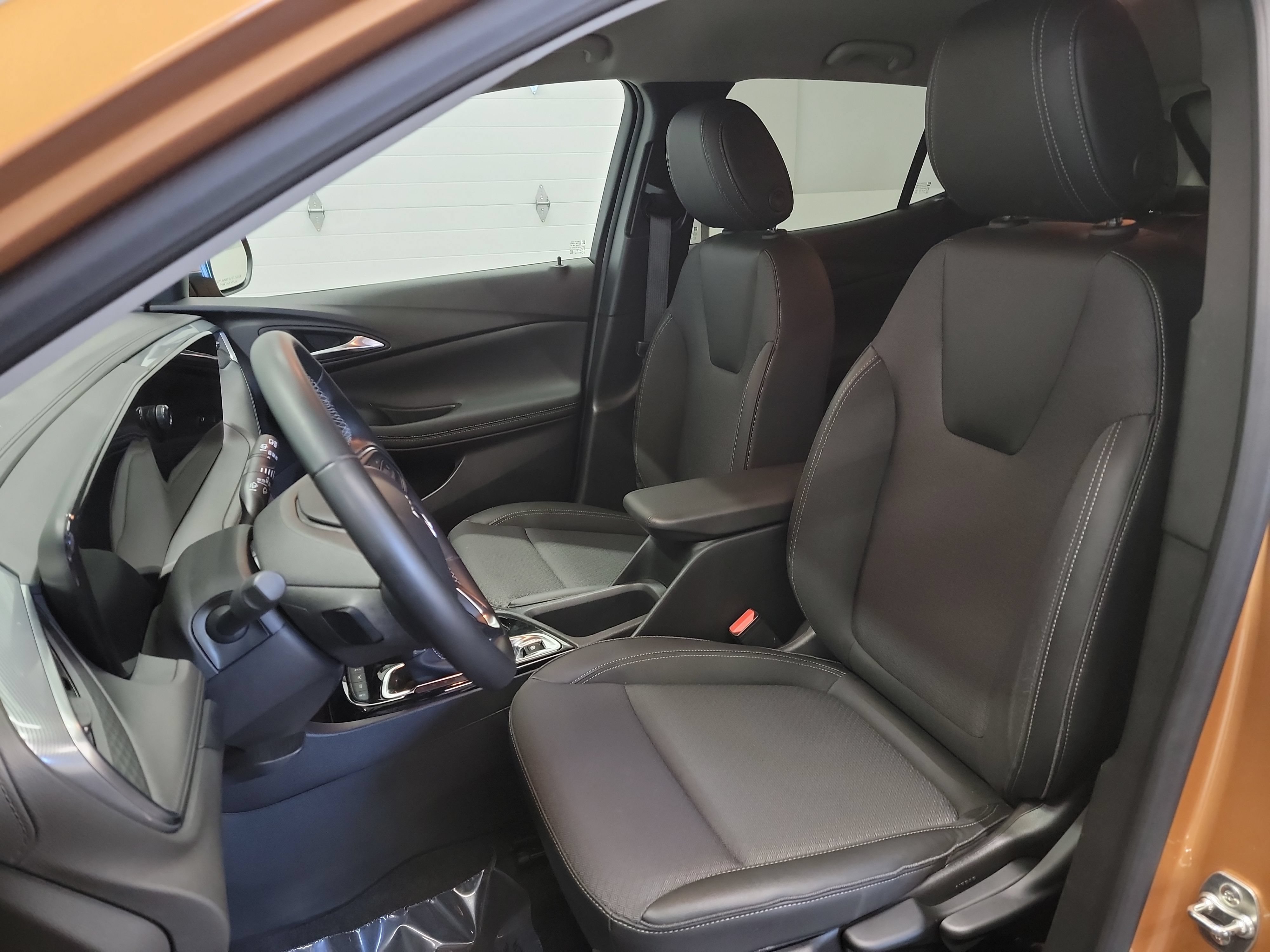 Used 2024 Buick Encore GX Preferred AWD/4WD image 12