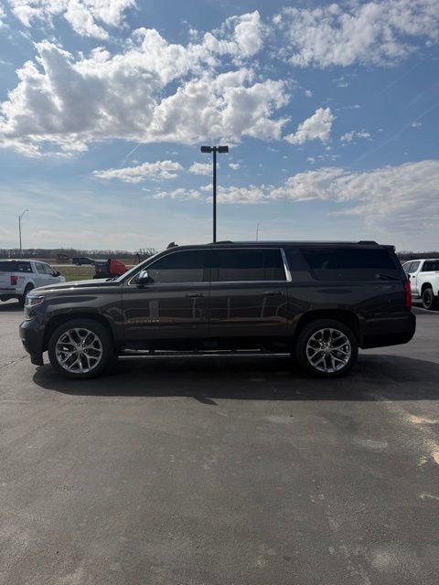 Used 2017 Chevrolet Suburban Premier image 5