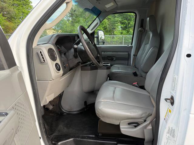 Used 2016 Ford E-350 and Econoline 350 Super Duty w/ Power Windows & Locks Group RWD image 16
