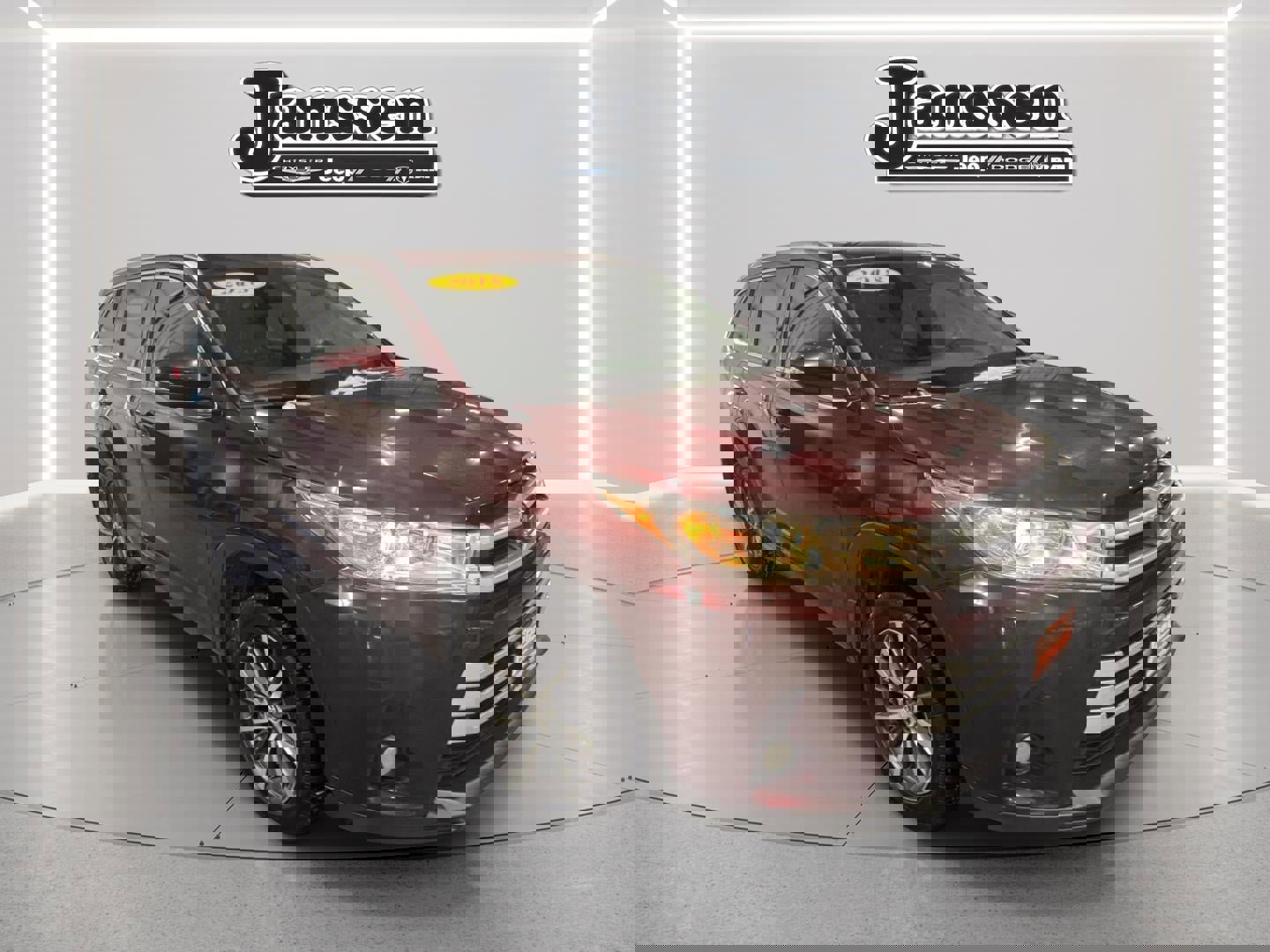 Used 2018 Toyota Highlander XLE image 7