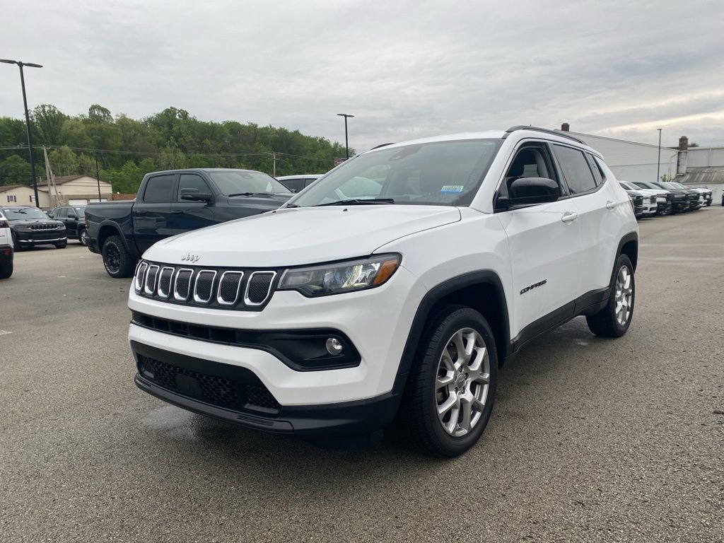 Used 2022 Jeep Compass Latitude AWD/4WD image 5