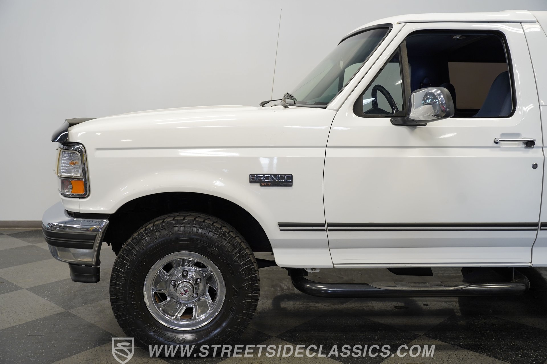 Used 1996 Ford Bronco XLT AWD/4WD image 24