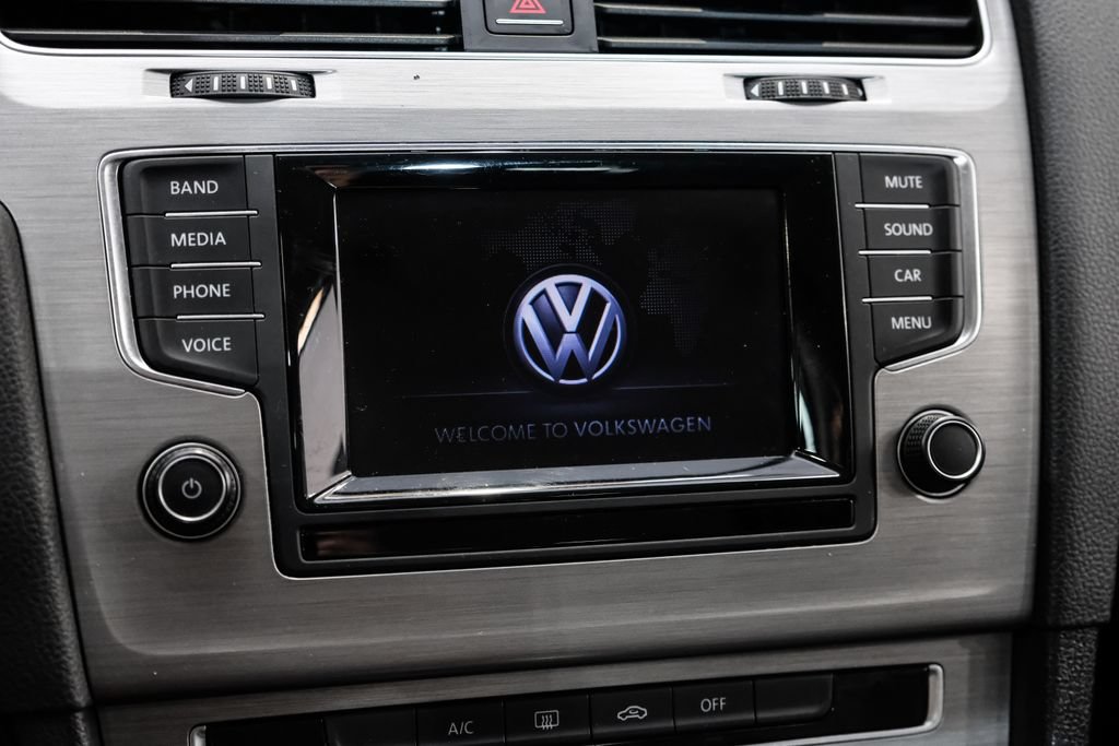 Used 2015 Volkswagen Golf S FWD image 24