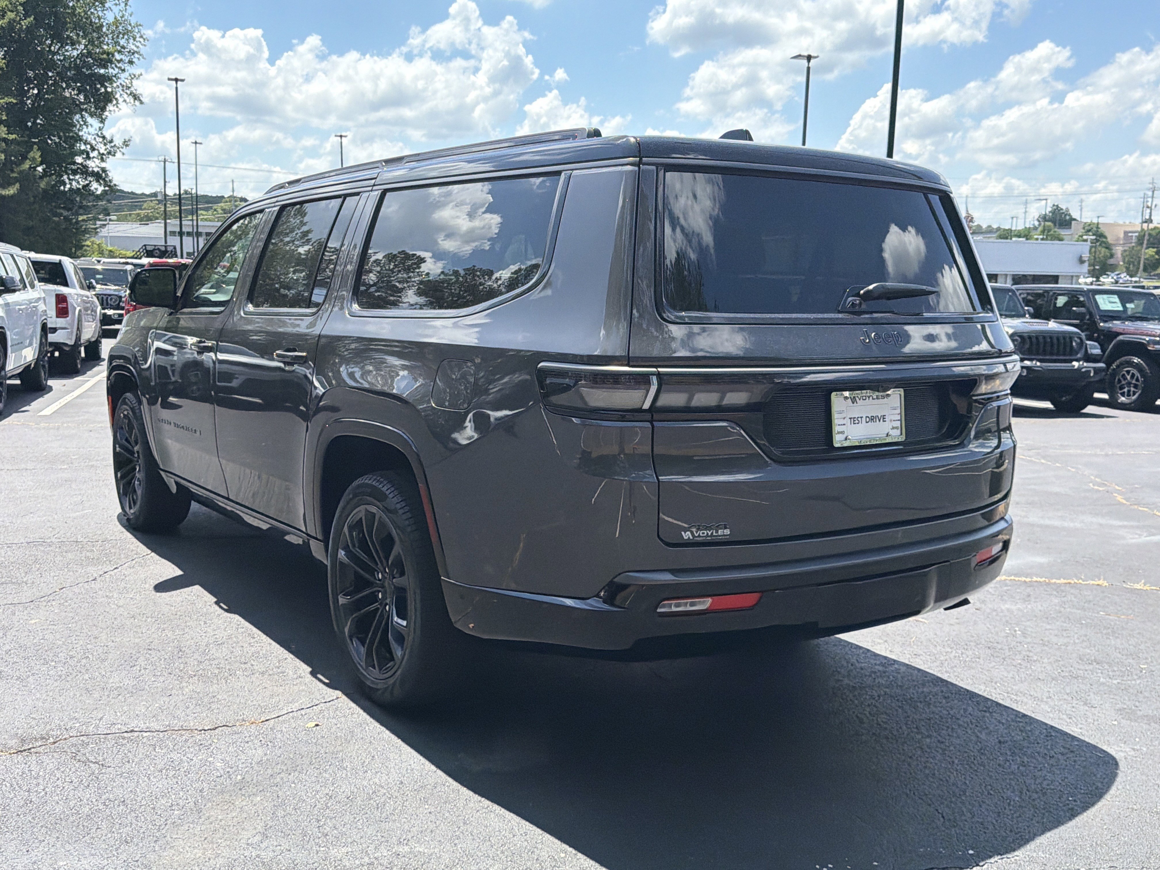 New 2026 Jeep Grand Wagoneer L Summit AWD/4WD image 6