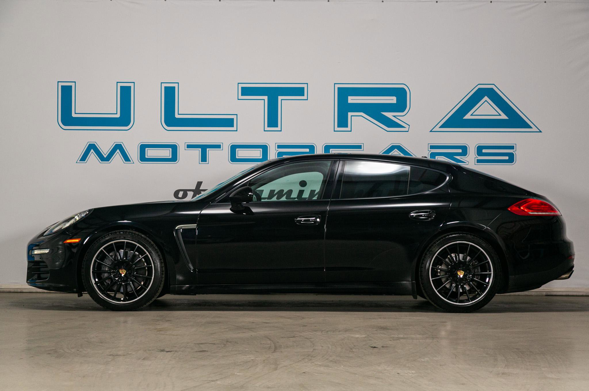 Used 2015 Porsche Panamera 4dr HB 4 image 3