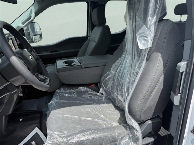 Used 2024 Ford F550 4x4 SuperCab Super Duty image 17