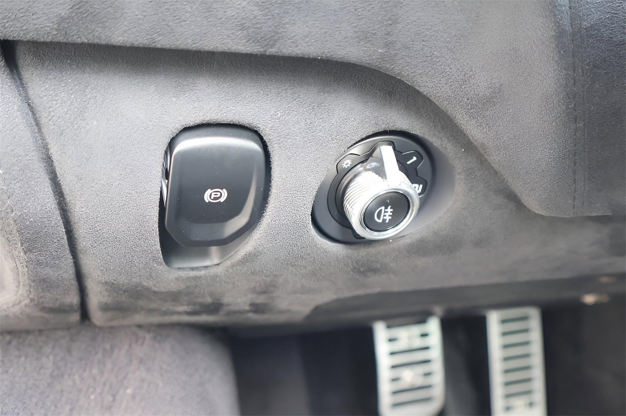 Used 2018 McLaren 720S Performance image 16