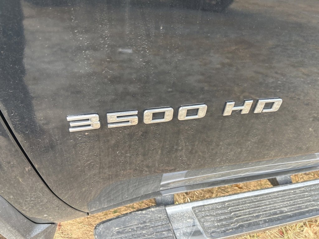 Used 2023 Chevrolet Silverado 3500 High Country image 18