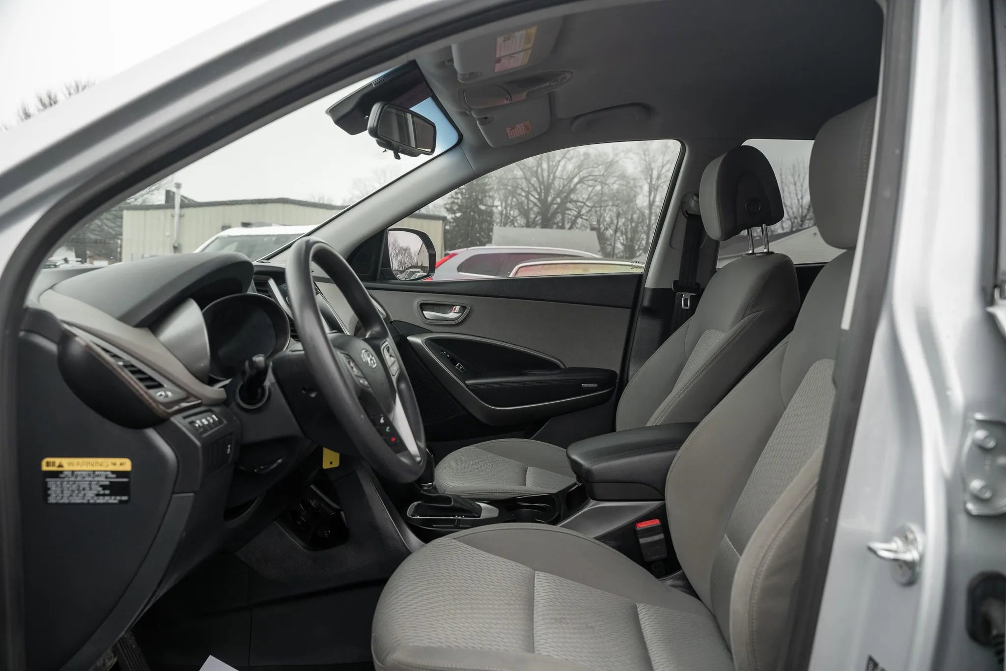 Used 2017 Hyundai Santa Fe SE AWD/4WD image 7
