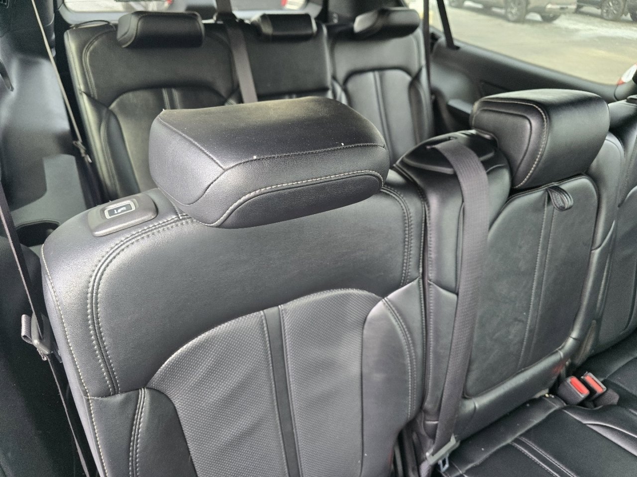 Used 2024 Jeep Wagoneer L Series II w/ Flexible Seating Group image 12