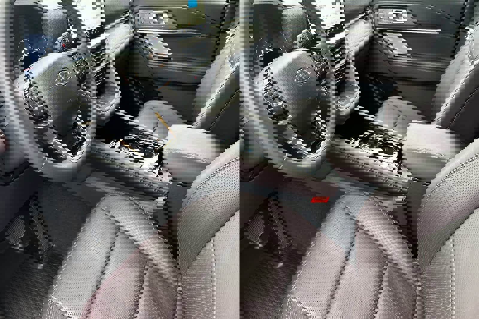 Certified 2025 Ford Explorer Platinum image 11