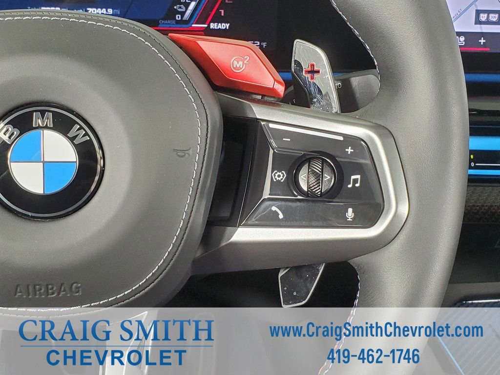 Used 2025 BMW M5 w/ Executive Package image 17