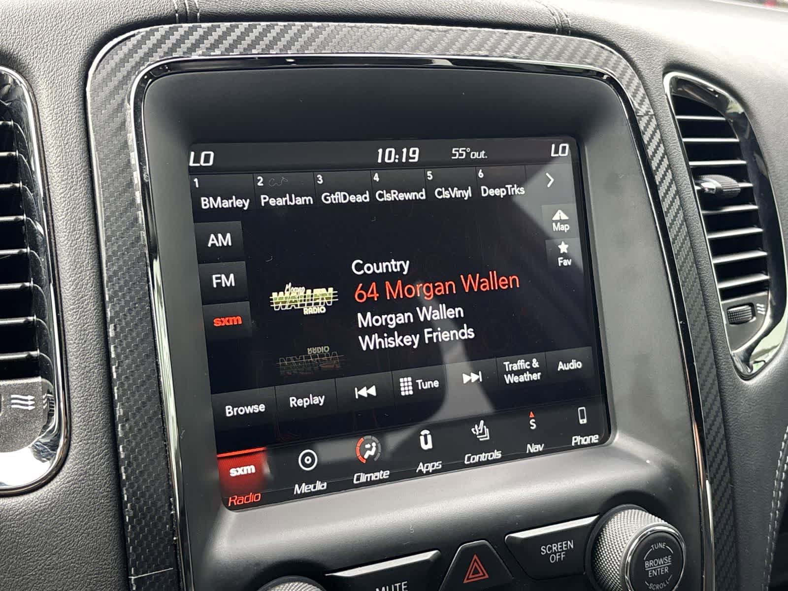 Used 2019 Dodge Durango R/T w/ Technology Group AWD/4WD image 16