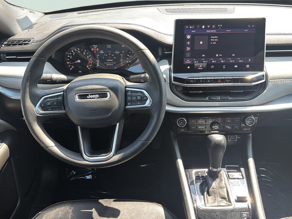 Used 2025 Jeep Compass Limited AWD/4WD image 19