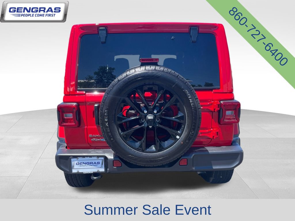 Used 2025 Jeep Wrangler Unlimited Sahara AWD/4WD image 8