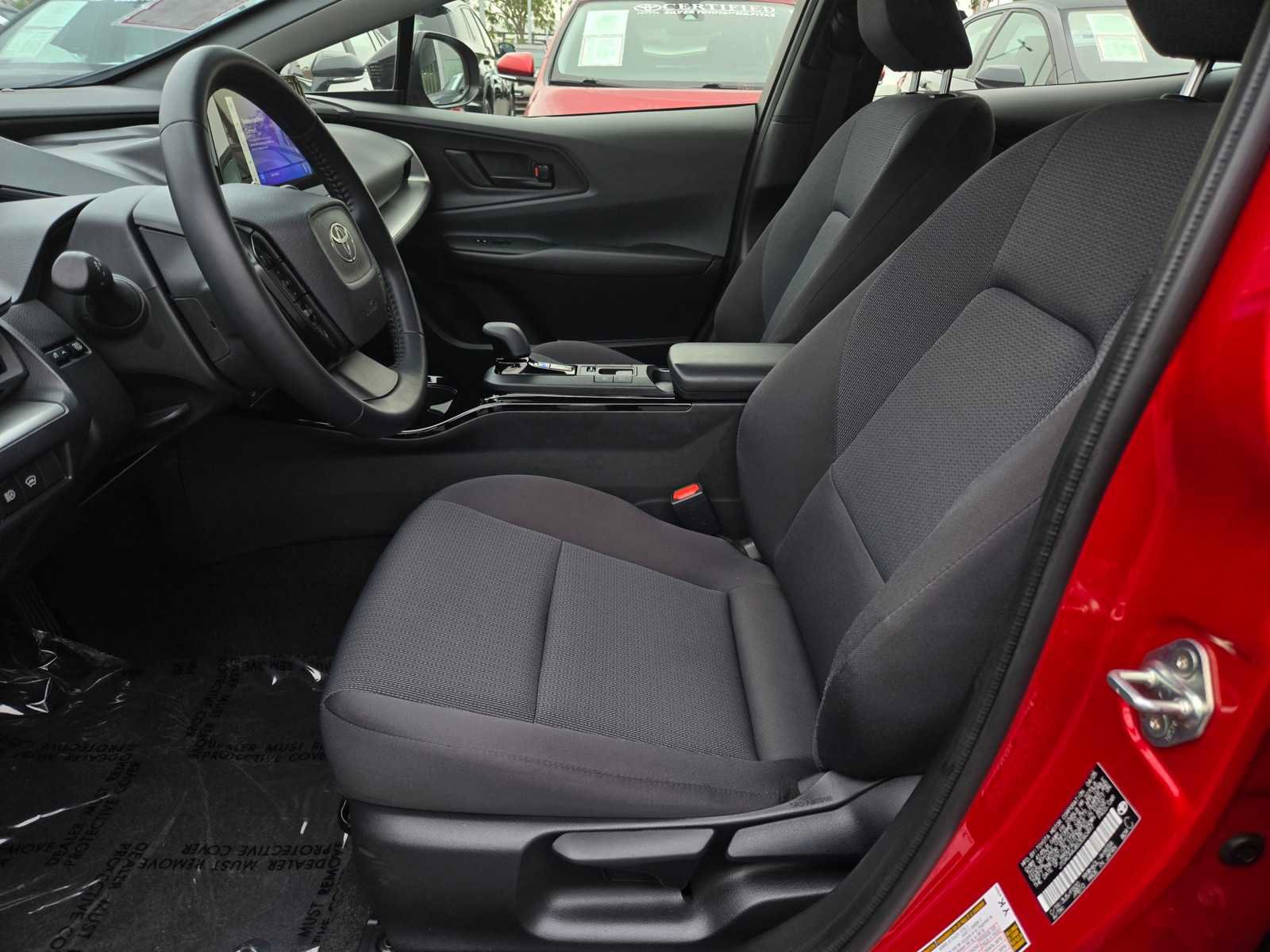 Certified 2025 Toyota Prius LE FWD image 15