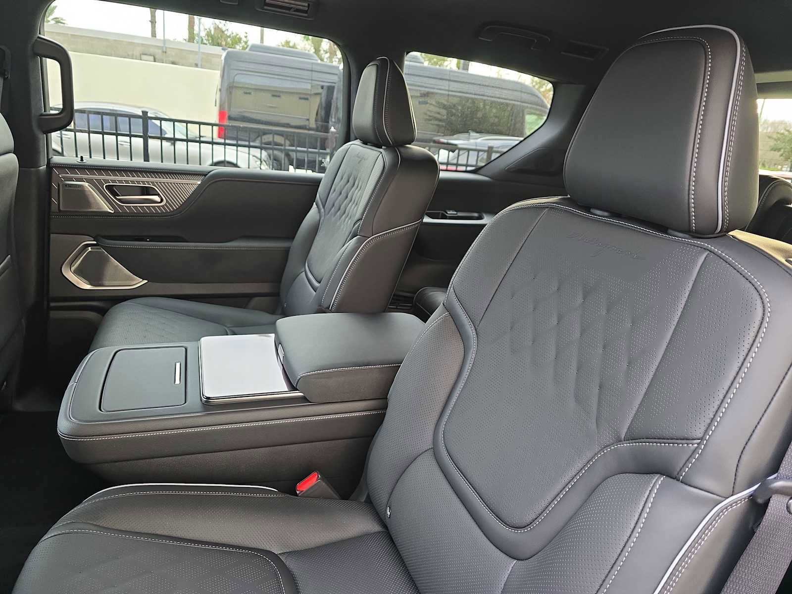 New 2026 INFINITI QX80 Autograph w/ Premium Cargo Package image 13