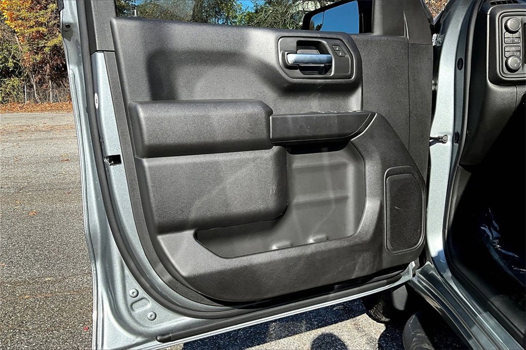 Certified 2025 Chevrolet Silverado 1500 Custom w/ Turbomax Blackout Package image 18