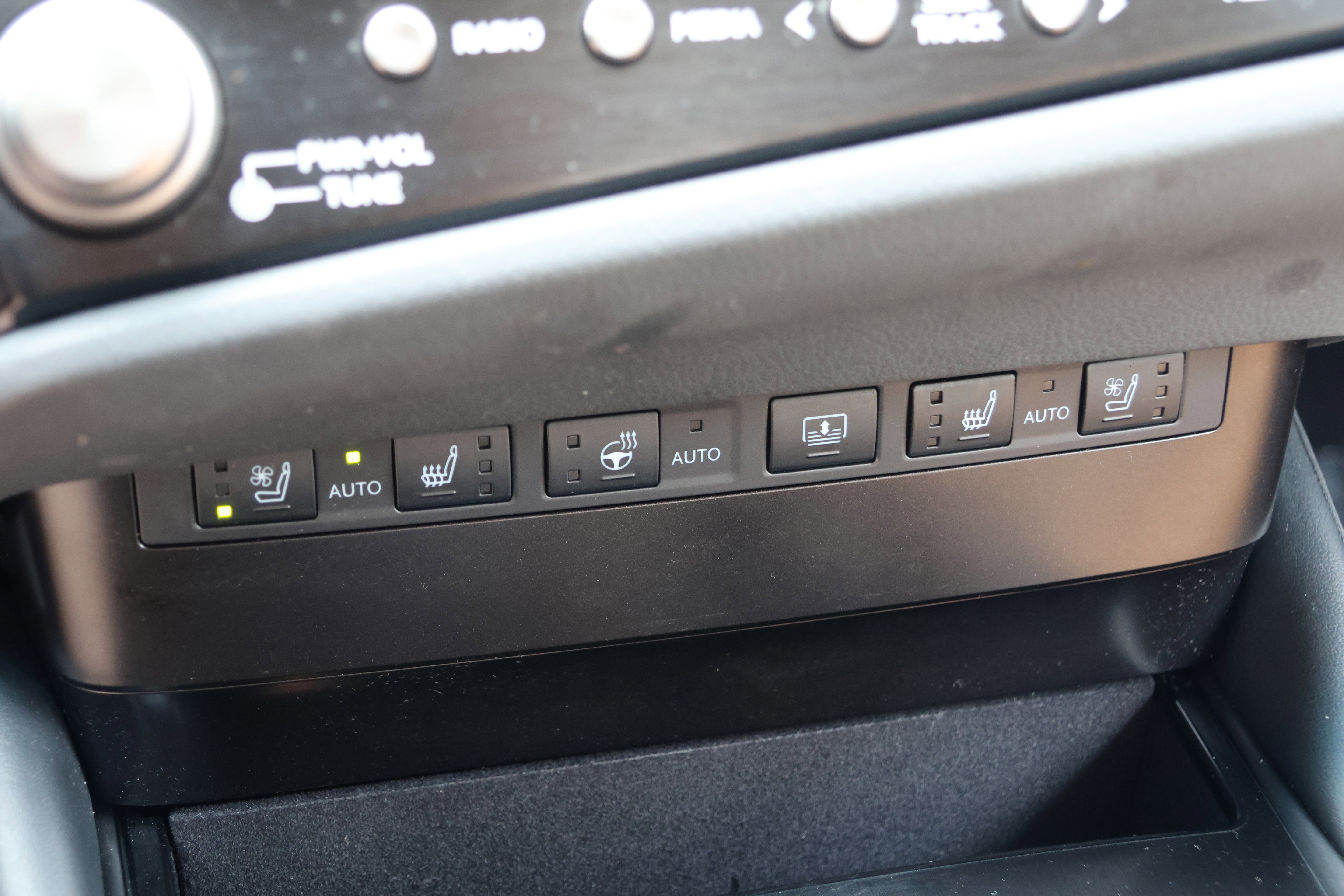 Used 2024 Lexus ES 350 w/ Technology Package FWD image 22