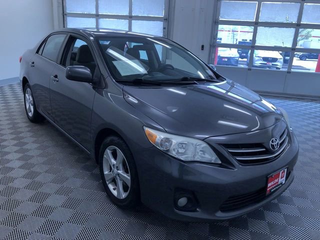 Used 2013 Toyota Corolla LE w/ Premium Pkg FWD image 33