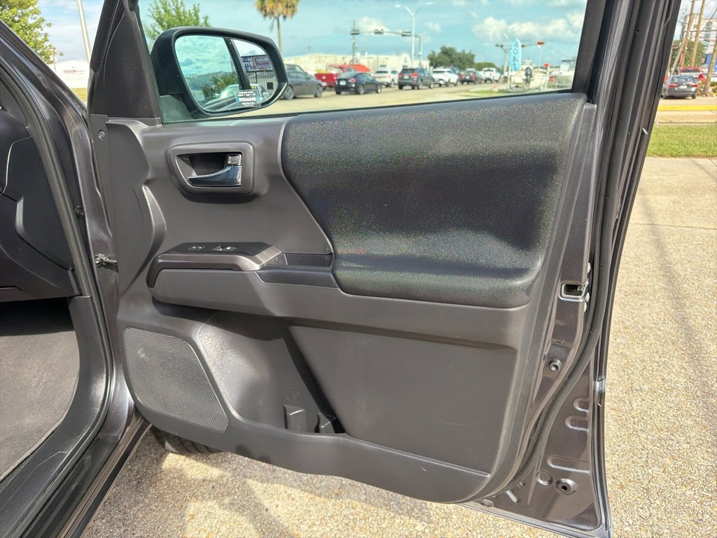 Used 2023 Toyota Tacoma TRD Sport image 18