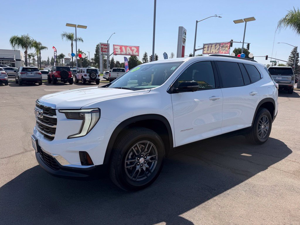 Used 2026 GMC Acadia Elevation FWD image 3