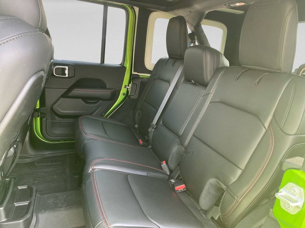 Used 2025 Jeep Wrangler Unlimited Rubicon AWD/4WD image 25