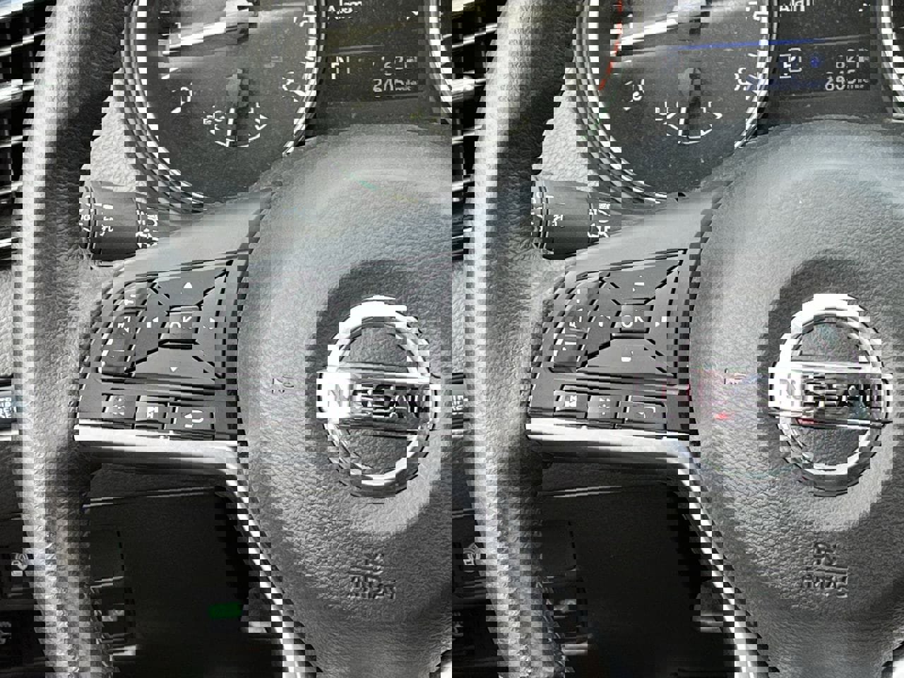 Used 2021 Nissan Rogue Sport SV image 12