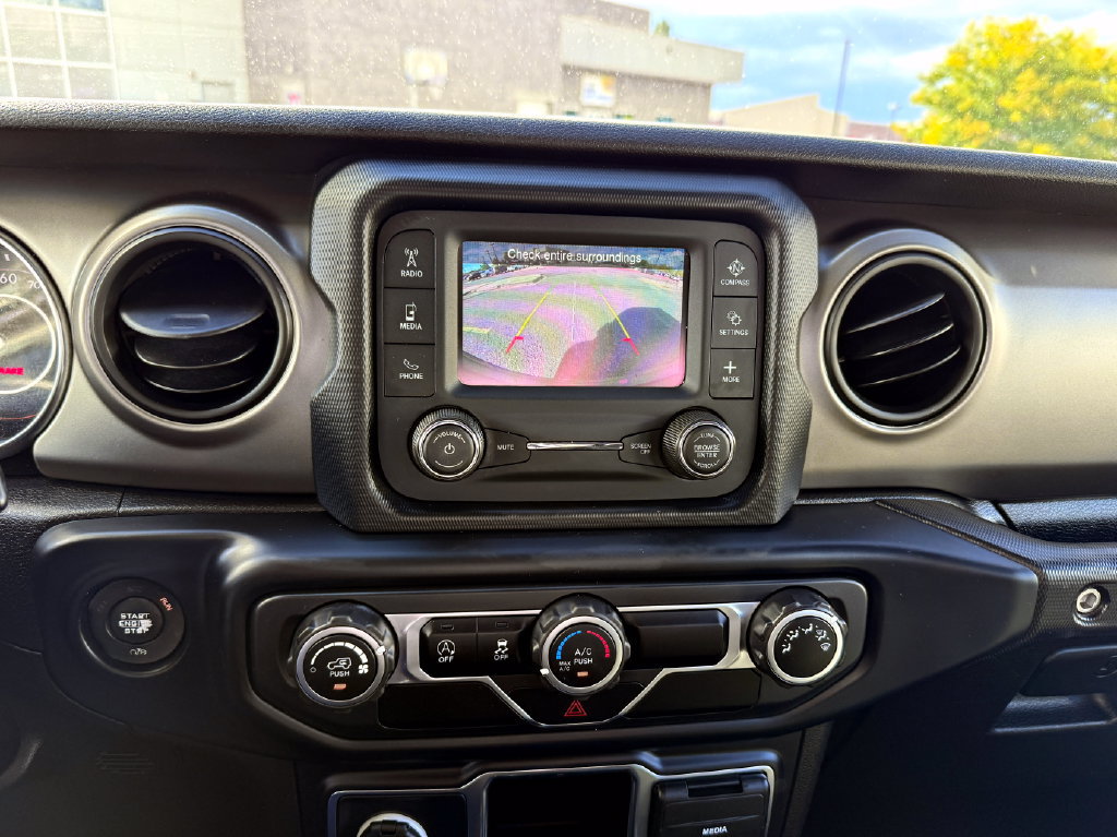 Used 2019 Jeep Wrangler Unlimited Sport AWD/4WD image 26