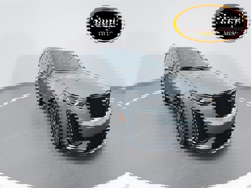 Used 2023 Cadillac XT6 Sport w/ Technology Package image 2