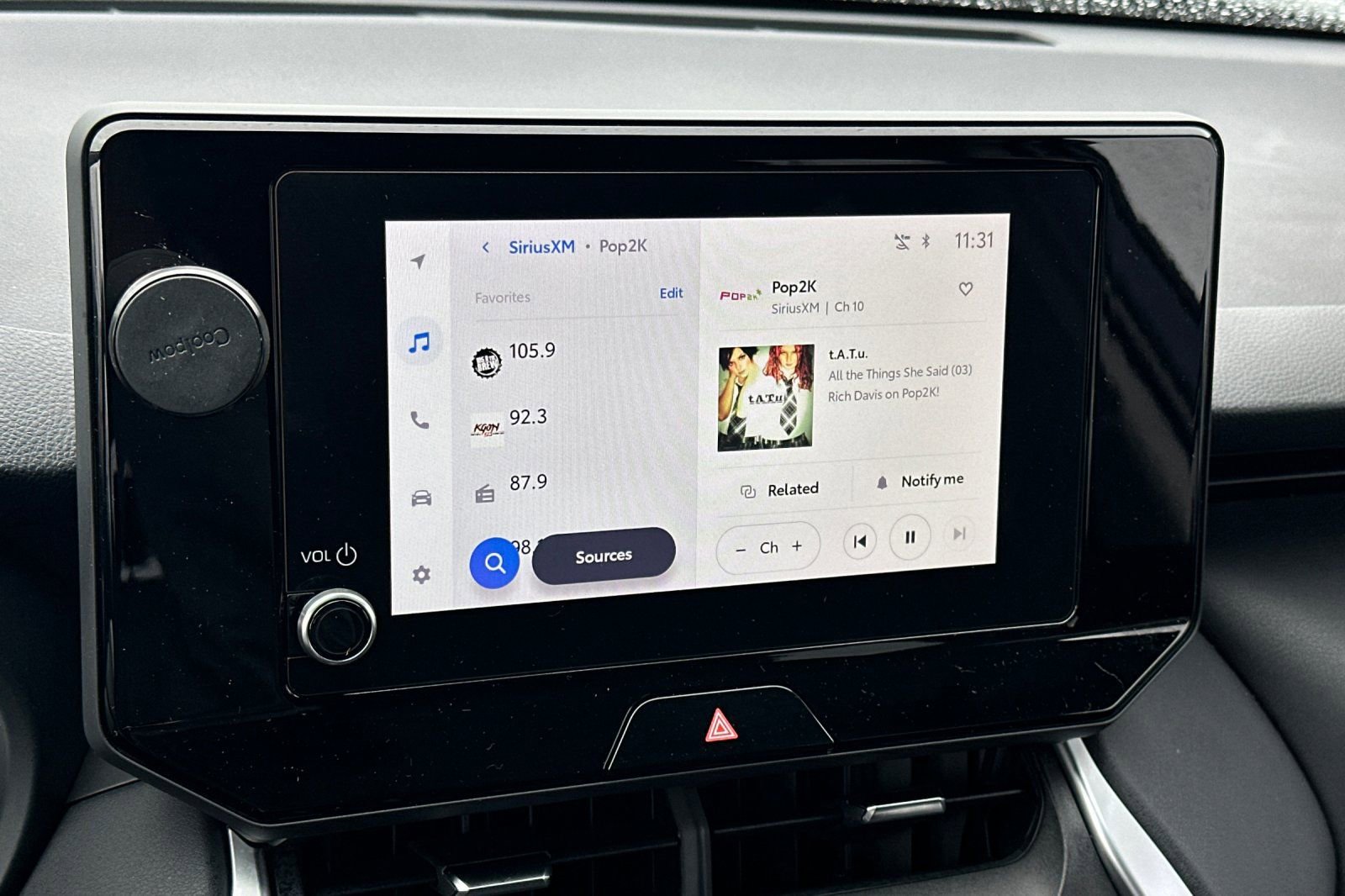 Used 2024 Toyota Venza LE image 18