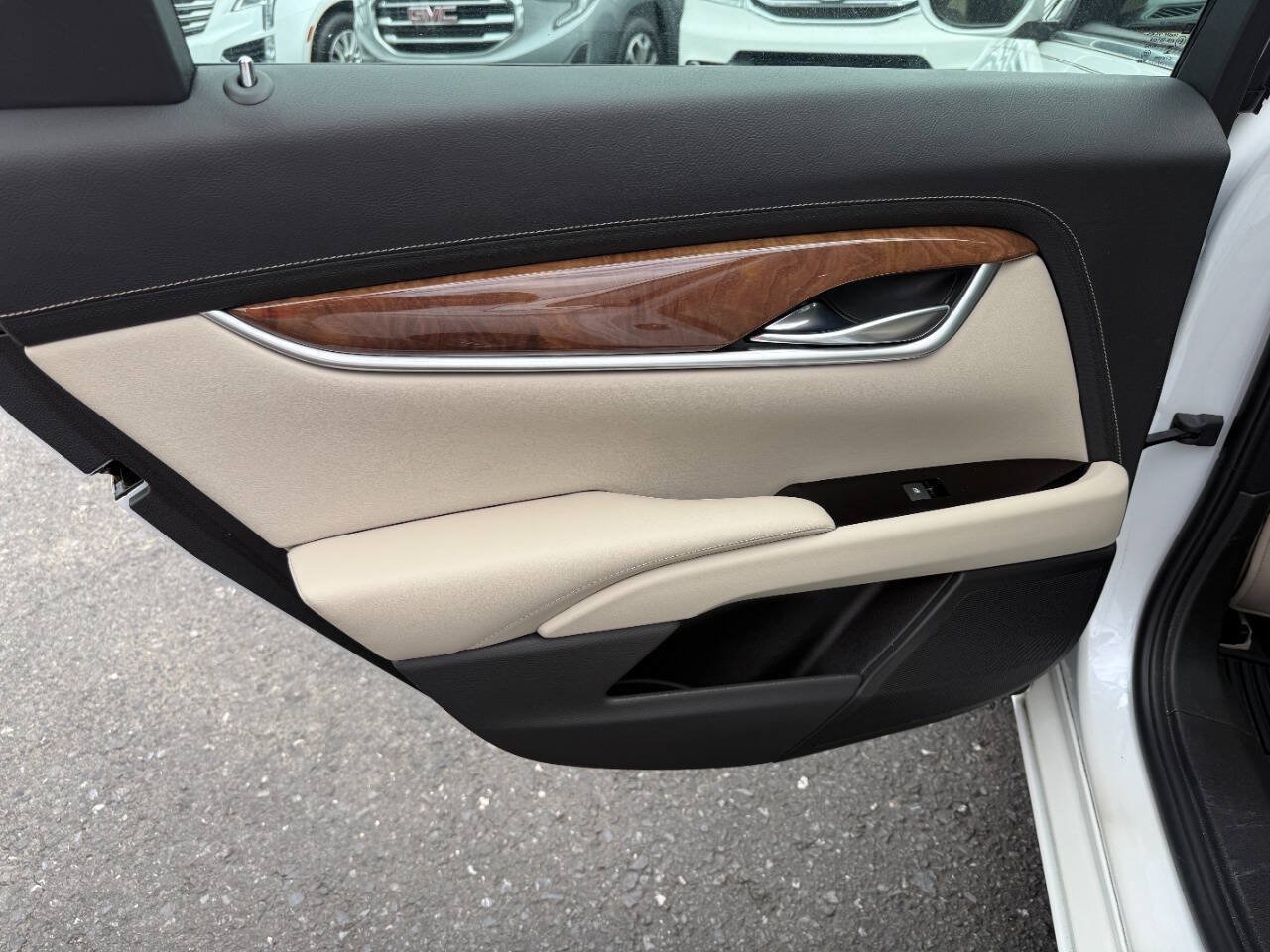 Used 2018 Cadillac XTS Luxury w/ Driver Awareness Package FWD image 29
