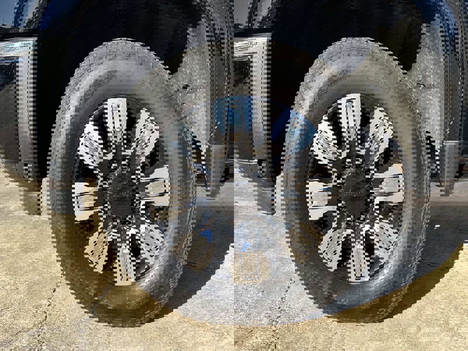 Used 2024 GMC Sierra 2500 Denali w/ Denali Reserve Package image 4