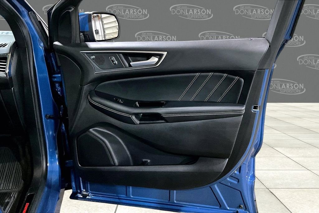Used 2019 Ford Edge ST w/ Equipment Group 401A AWD/4WD image 12