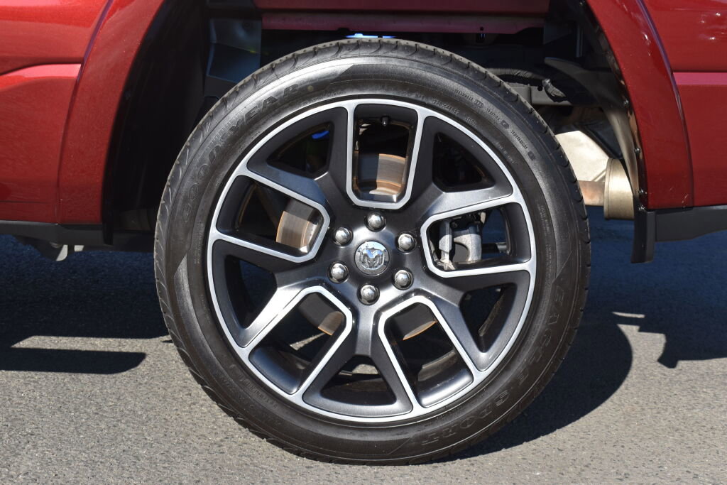 Used 2019 RAM 1500 Laramie image 13