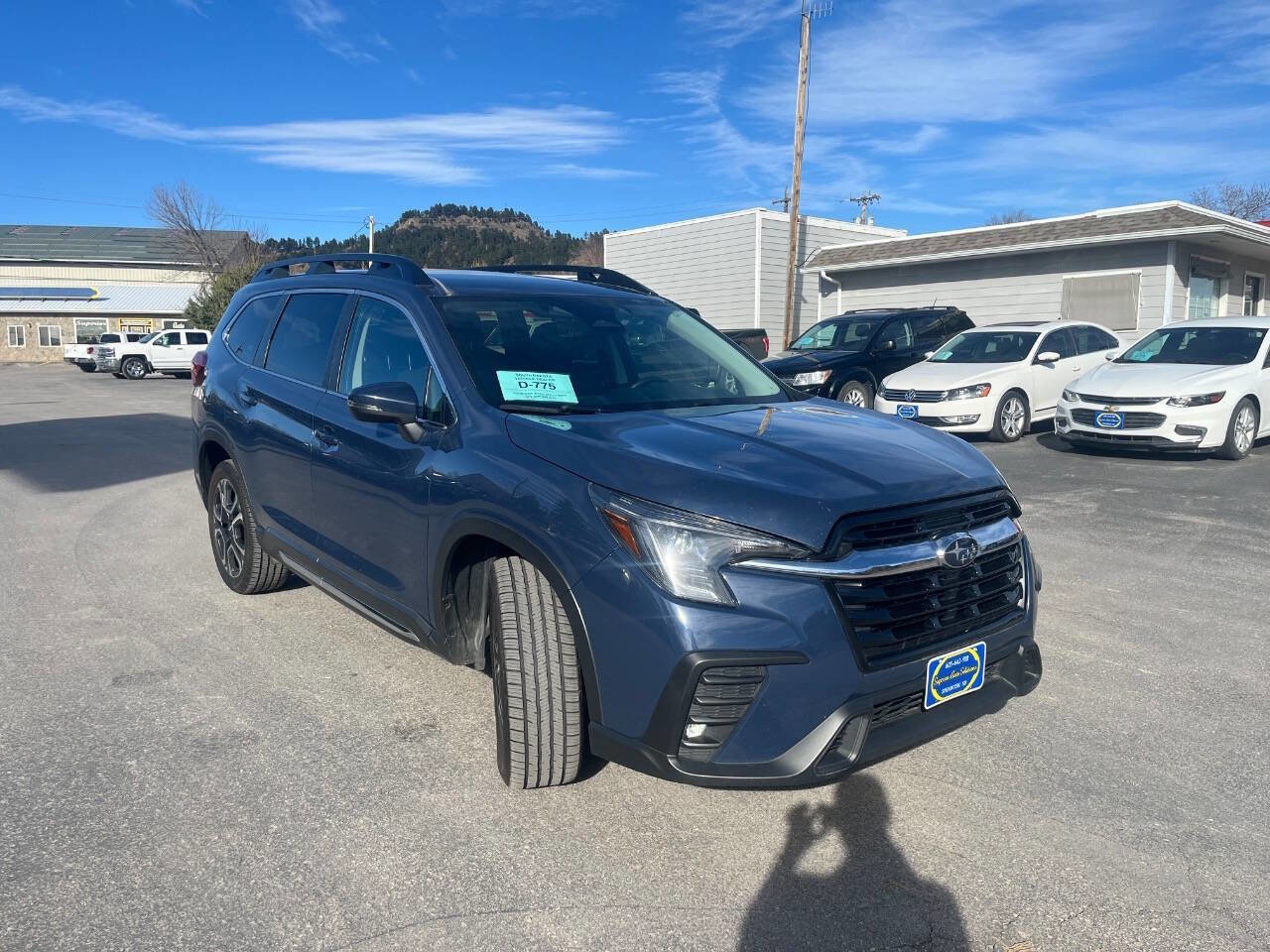 Used 2023 Subaru Ascent Limited image 8