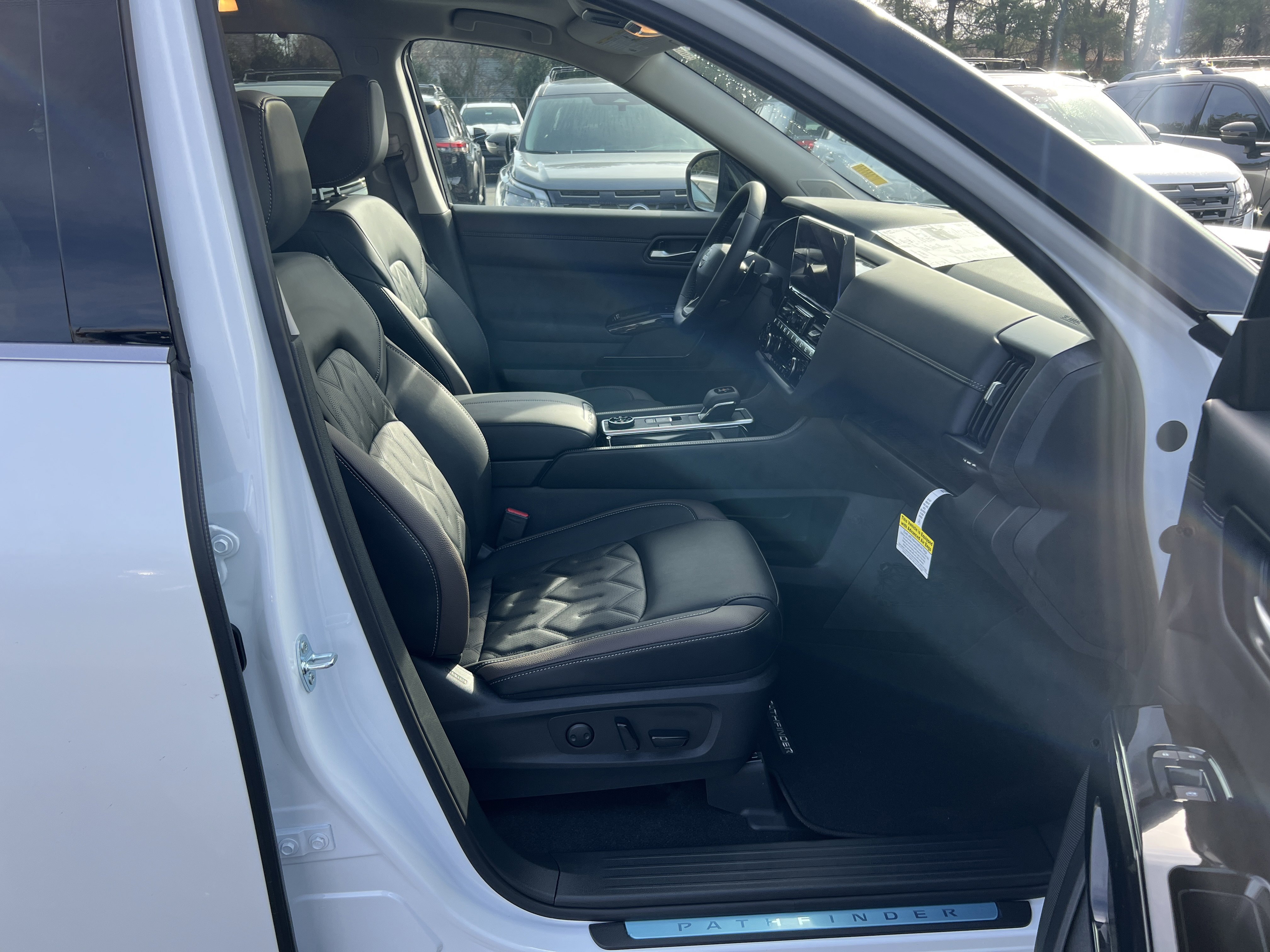 New 2026 Nissan Pathfinder Platinum image 26