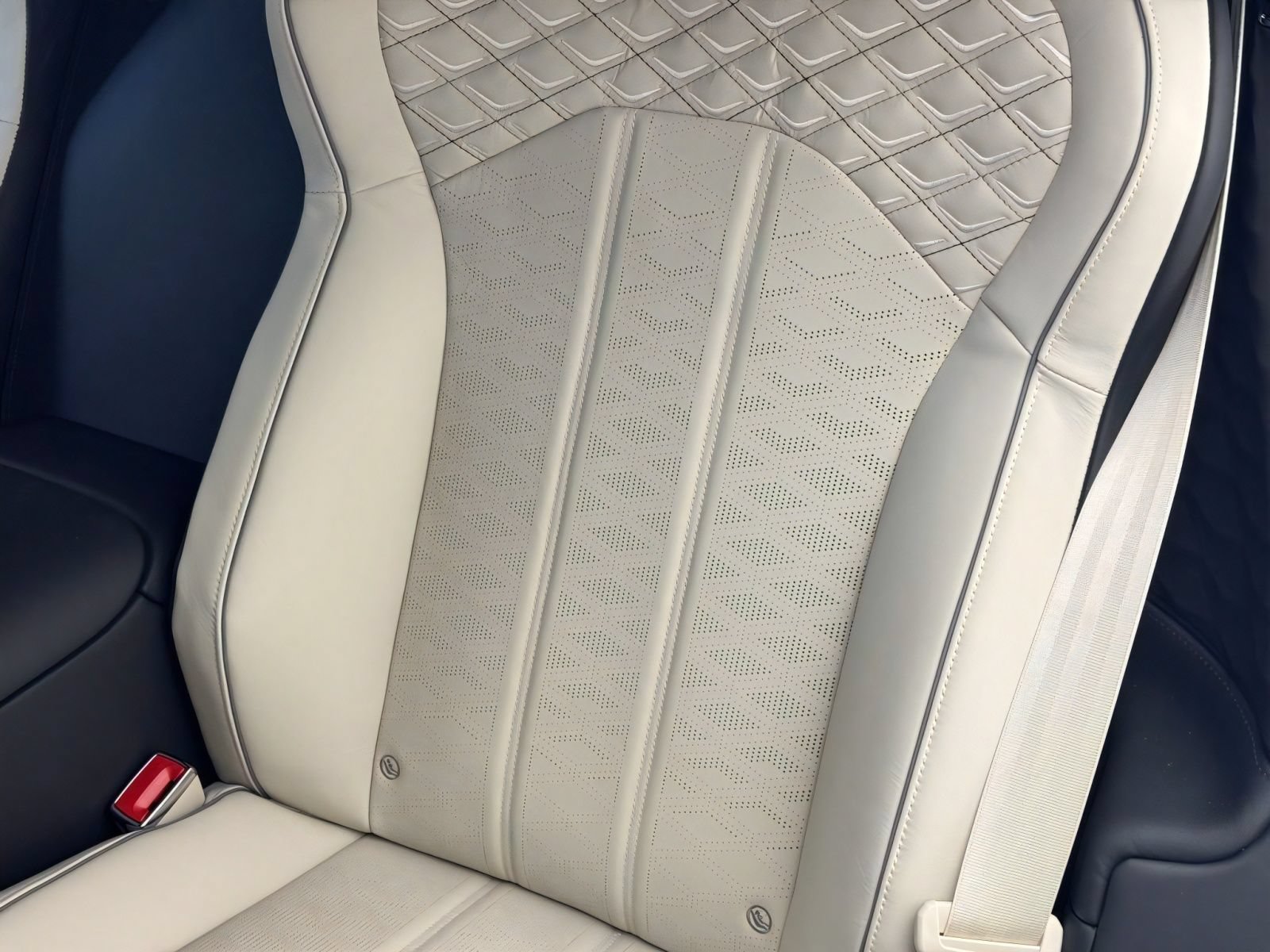 New 2026 Bentley Flying Spur Plug-In Hybrid AWD/4WD image 17