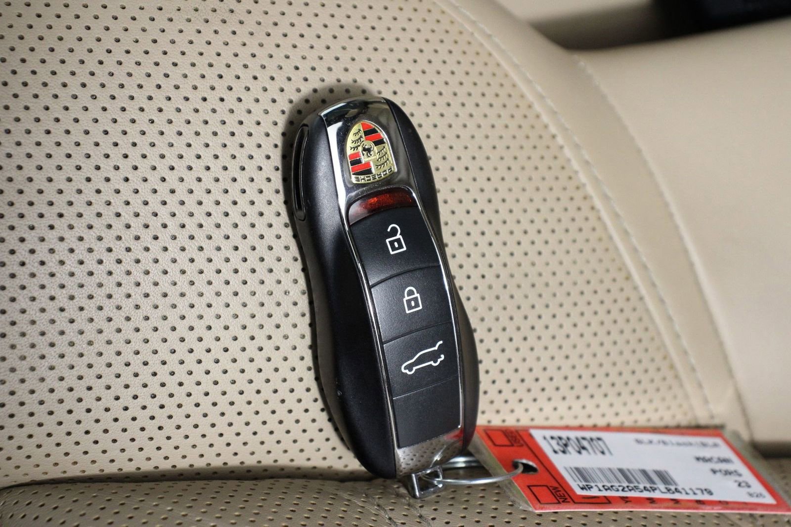 Certified 2023 Porsche Macan S image 34