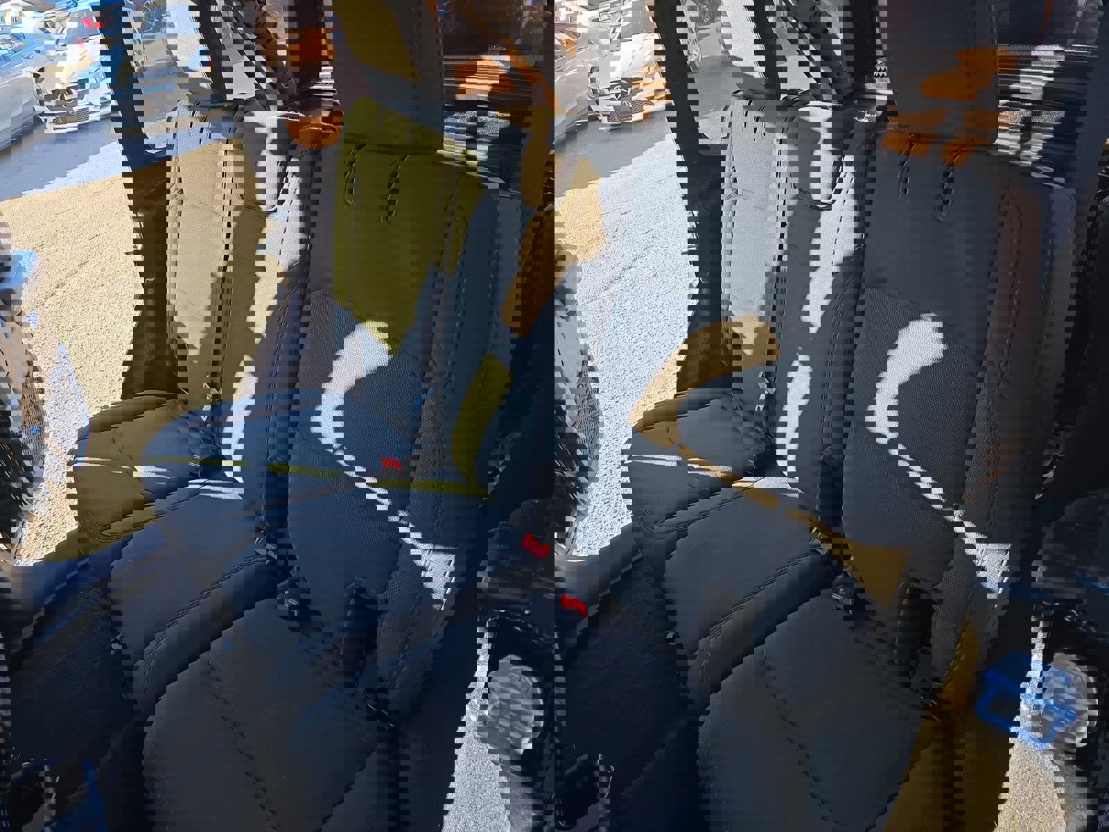 Used 2022 Jeep Wrangler Sport S image 14