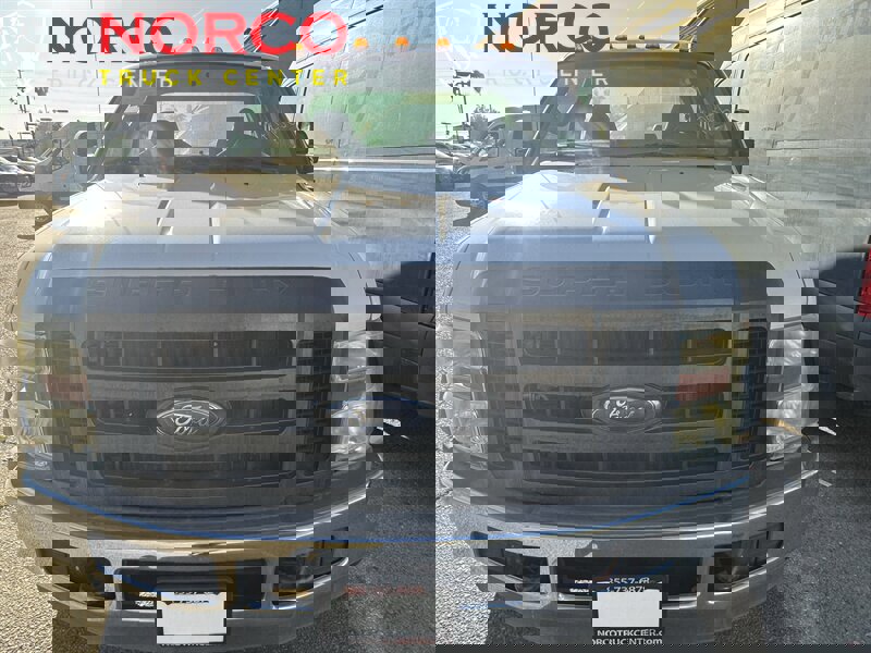 Used 2008 Ford F550 2WD Super Cab Super Duty image 2