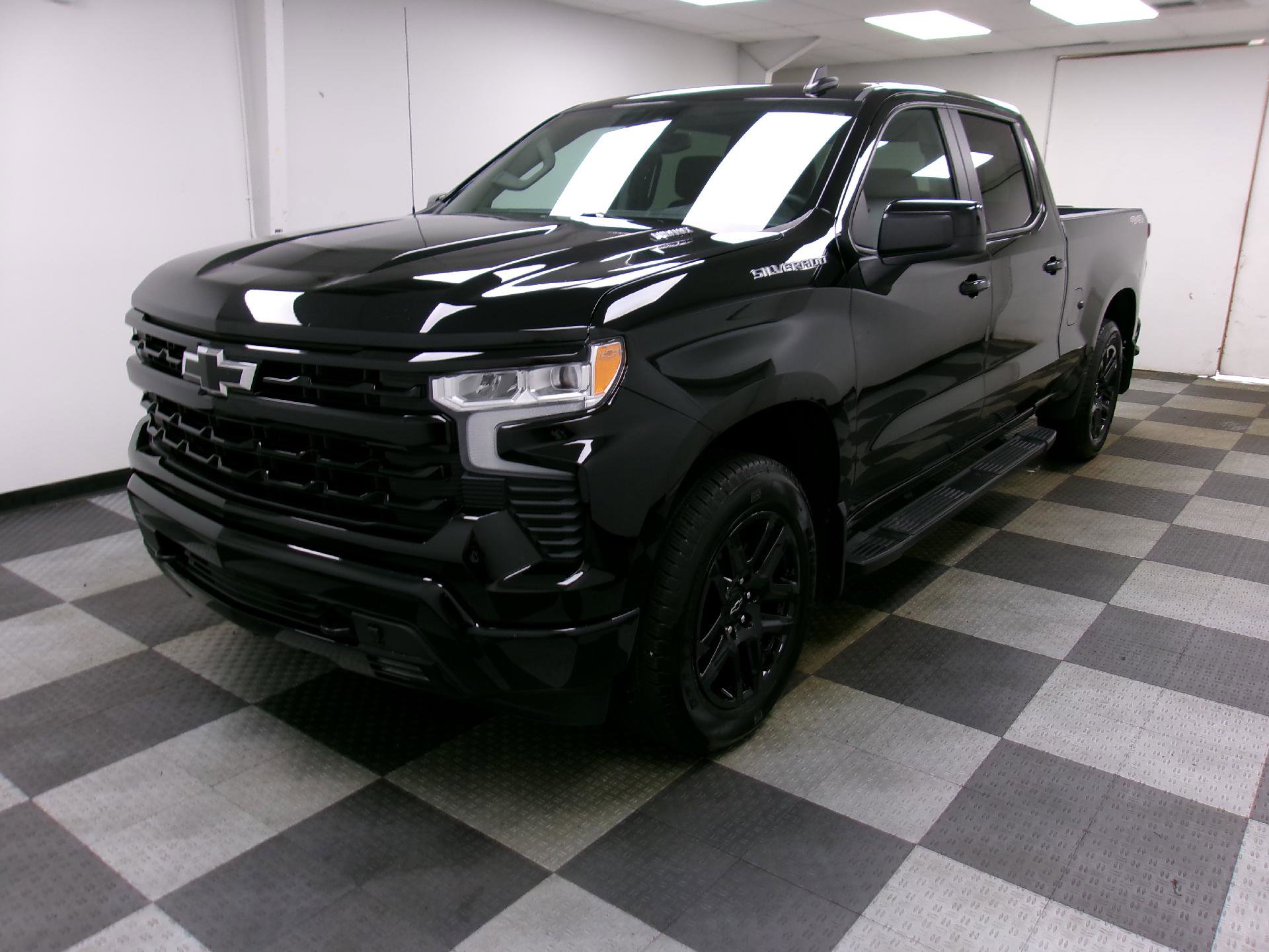 Used 2024 Chevrolet Silverado 1500 RST w/ Protection Package AWD/4WD image 1