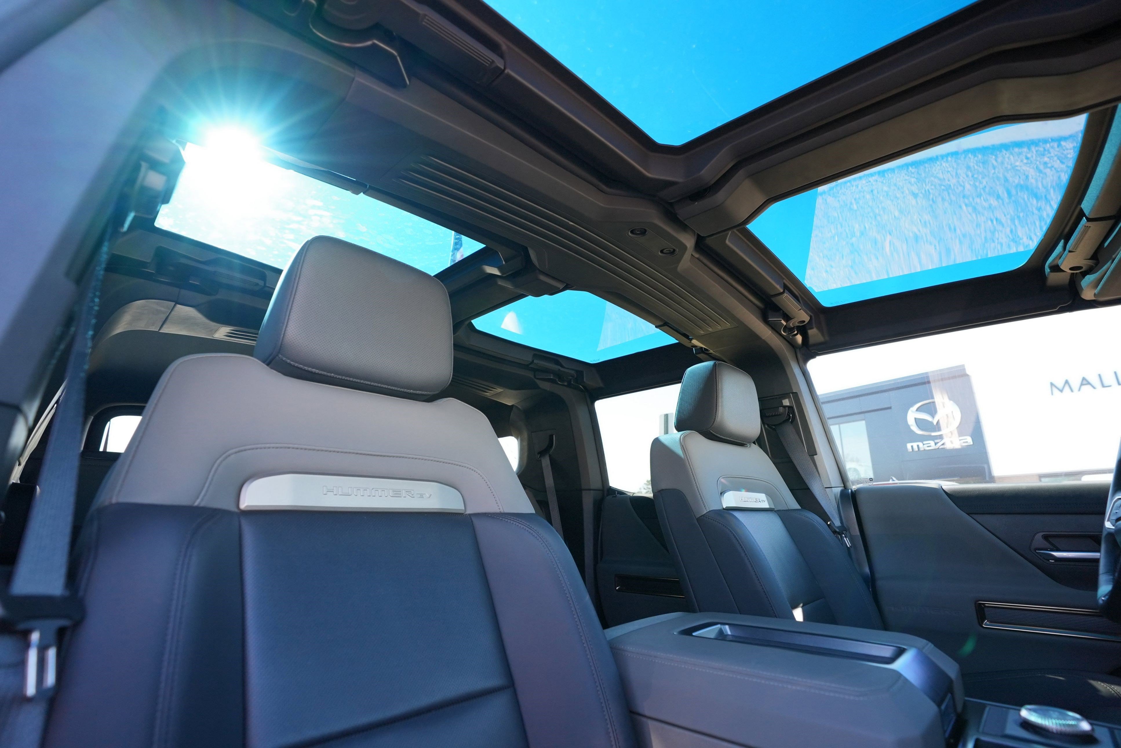 Used 2024 GMC Hummer EV 3X w/ LPO, Illumination Package image 8