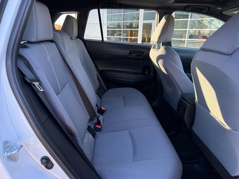 Used 2024 Toyota Corolla Cross SE w/ Moonroof Package image 12