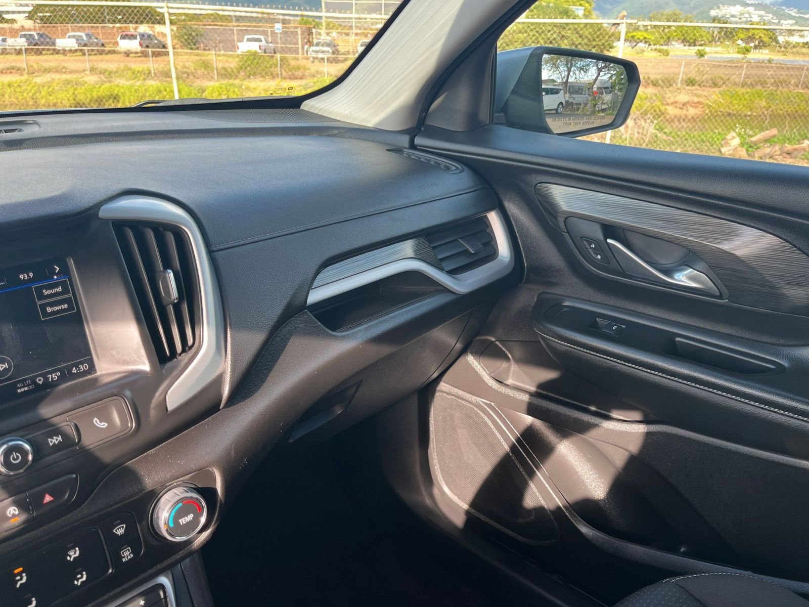 Used 2024 GMC Terrain SLE image 30