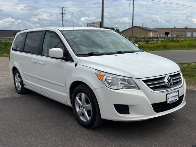 Used 2010 Volkswagen Routan SEL FWD image 35